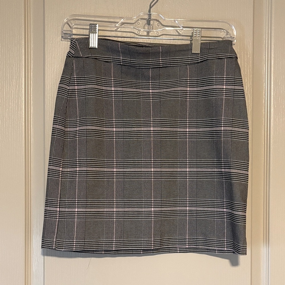 Mack + Liam Classic Plaid Short Skirt in Black, White, Pink Stripes Size XS